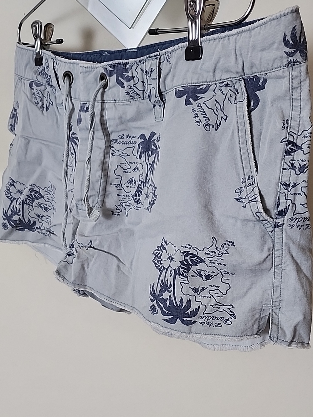 American Eagle Y2K Blue Tropical Shorts - Picture 4 of 7